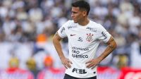 Ex-Corinthians deve deixar o River Plate e ficar livre no mercado; entenda