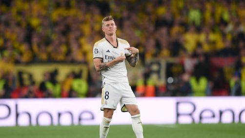 Toni Kroos comemorando
