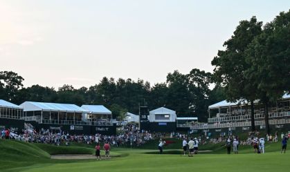 Protestos climáticos interrompem jogo no último buraco de campeonato de golfe