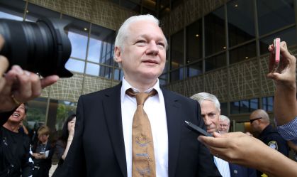 Julian Assange, o homem de seis bilhões de dólares
