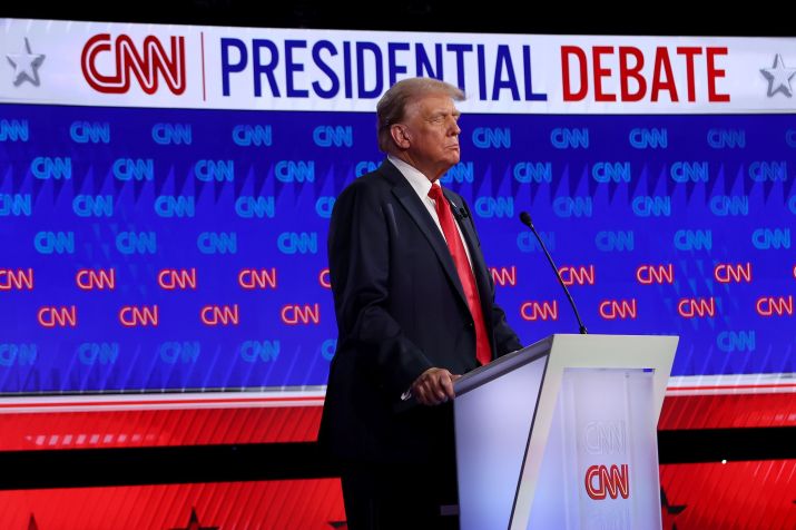 Candidato do Partido Republicano Donald Trump no primeiro debate para as eleições americanas de 2024 / Reprodução/Getty Images