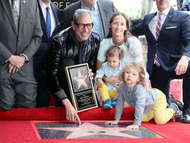 Jeff Goldblum com mulher, Emilie Livingston, e os dois filhos do casalna Calçada da Fama / David Livingston/Getty Images