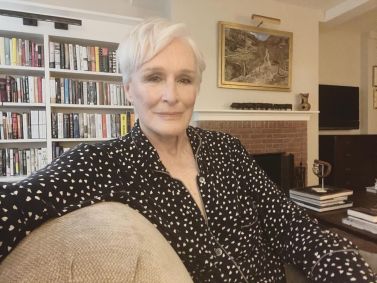 Glenn Close paralisa gravações de novo filme após contrair covid e vírus respiratório ao mesmo tempo