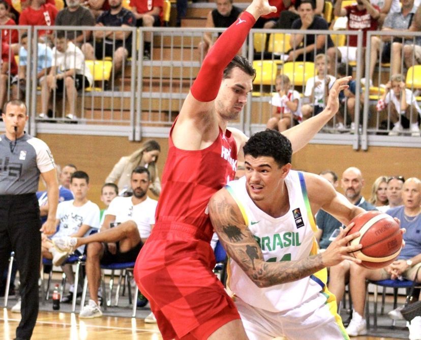 Gui Santos em amistoso contra a Croácia