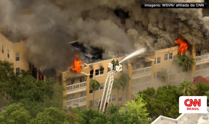 Incêndio de grandes proporções em Miami