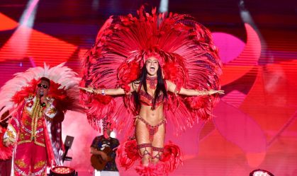 Isabelle Nogueira mostra treinos e ensaios para o Festival de Parintins