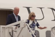 Biden inicia campanha de arrecadação de fundos e diz que lutará 
