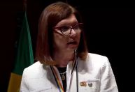Petróleo vai pagar conta da transição energética, diz Magda Chambriard