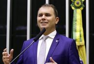 Relator de PEC fiscal votou contra urgência de projetos do pacote