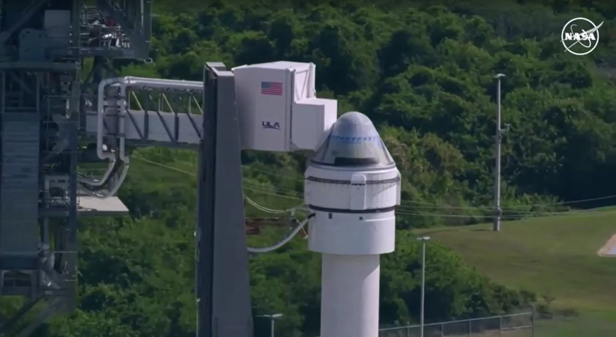 No total, a Starliner está transportando cerca de 345kg de carga para a Estação Espacial Internacional. / NASA TV VIA REUTERS