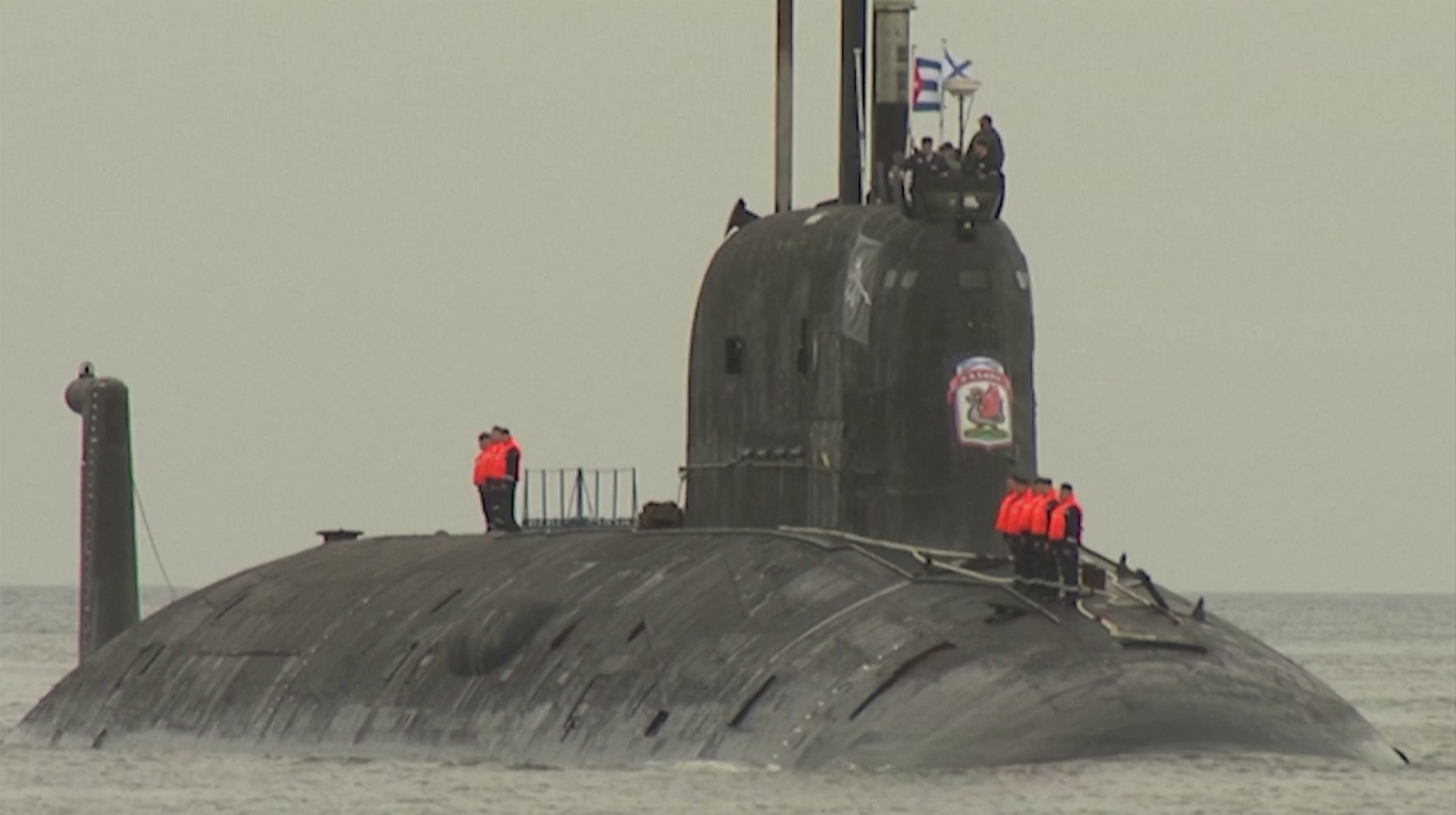 Submarino Kazan, da Rússia, no porto de Havana, em Cuba
