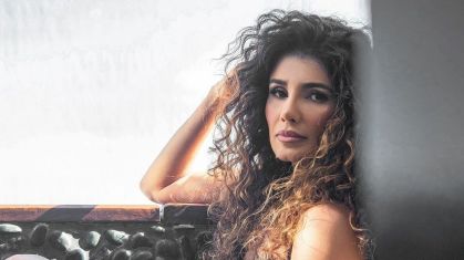 Paula Fernandes faz ensaio sensual e fala de fase mais madura na carreira