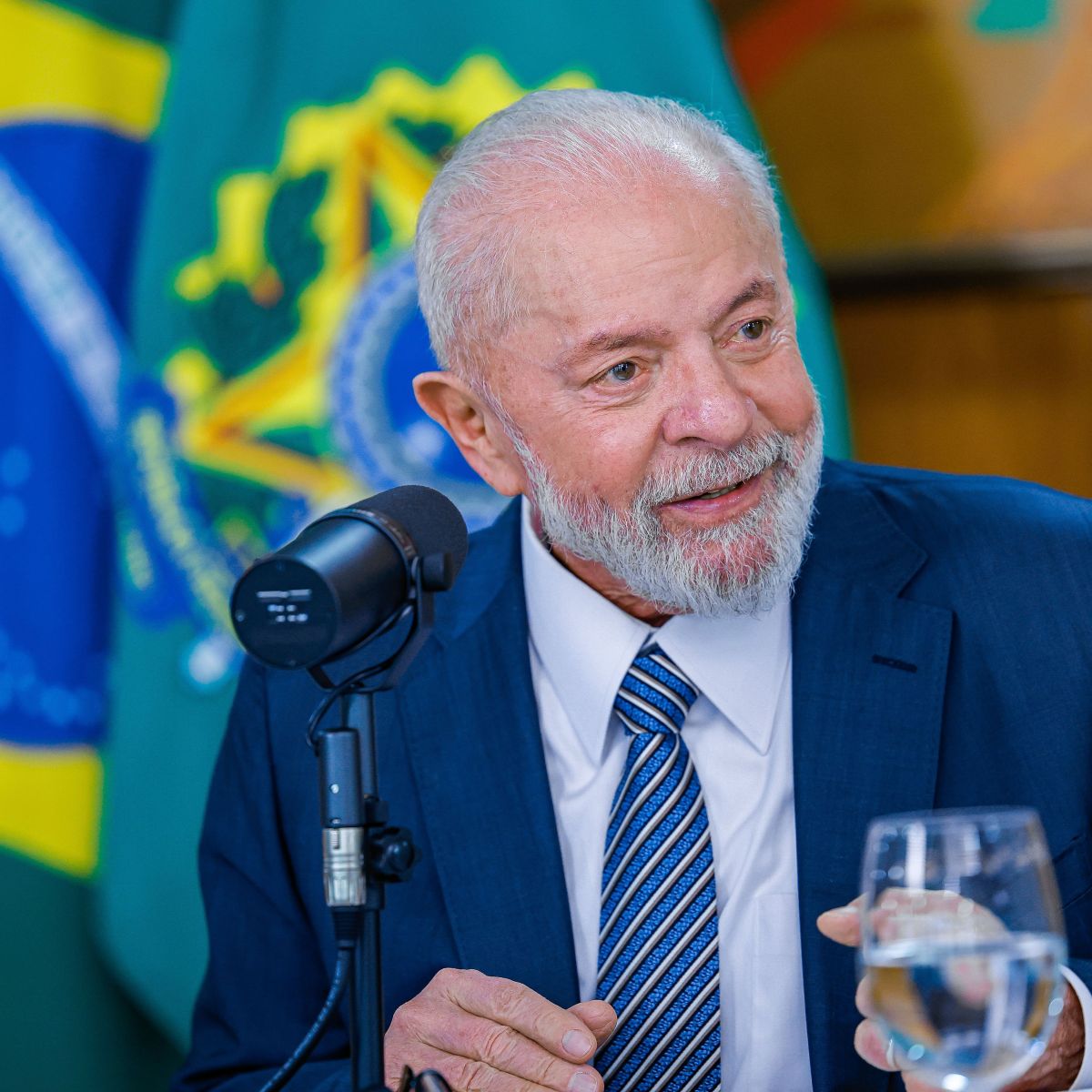 Lula admite que faltam mulheres em ministérios e diz discutir tema com Janja | CNN Brasil