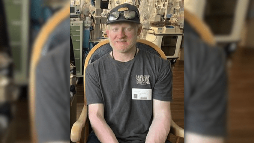 Lukas McClish, de 34 anos, foi encontrado e está se reunindo com a família após 10 dias desaparecido. / Reprodução/FacebookSanta Cruz County Sheriff's Office