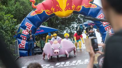 Participantes durante o Red Bull Ladeira Abaixo