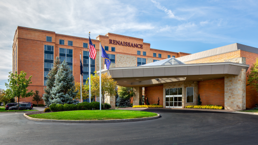 O Renaissance Indianapolis North Hotel receberá a equipe que treinar em Indianápolis.