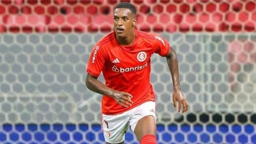 Robert Renan, zagueiro do Internacional, afirma que não queria ter enfrentado o Corinthians