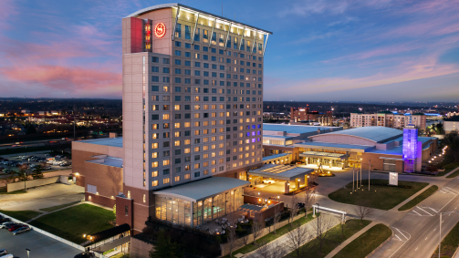 O Sheraton Overland Park Hotel é mais um hotel de luxo para abrigar as seleções de Kansas City.