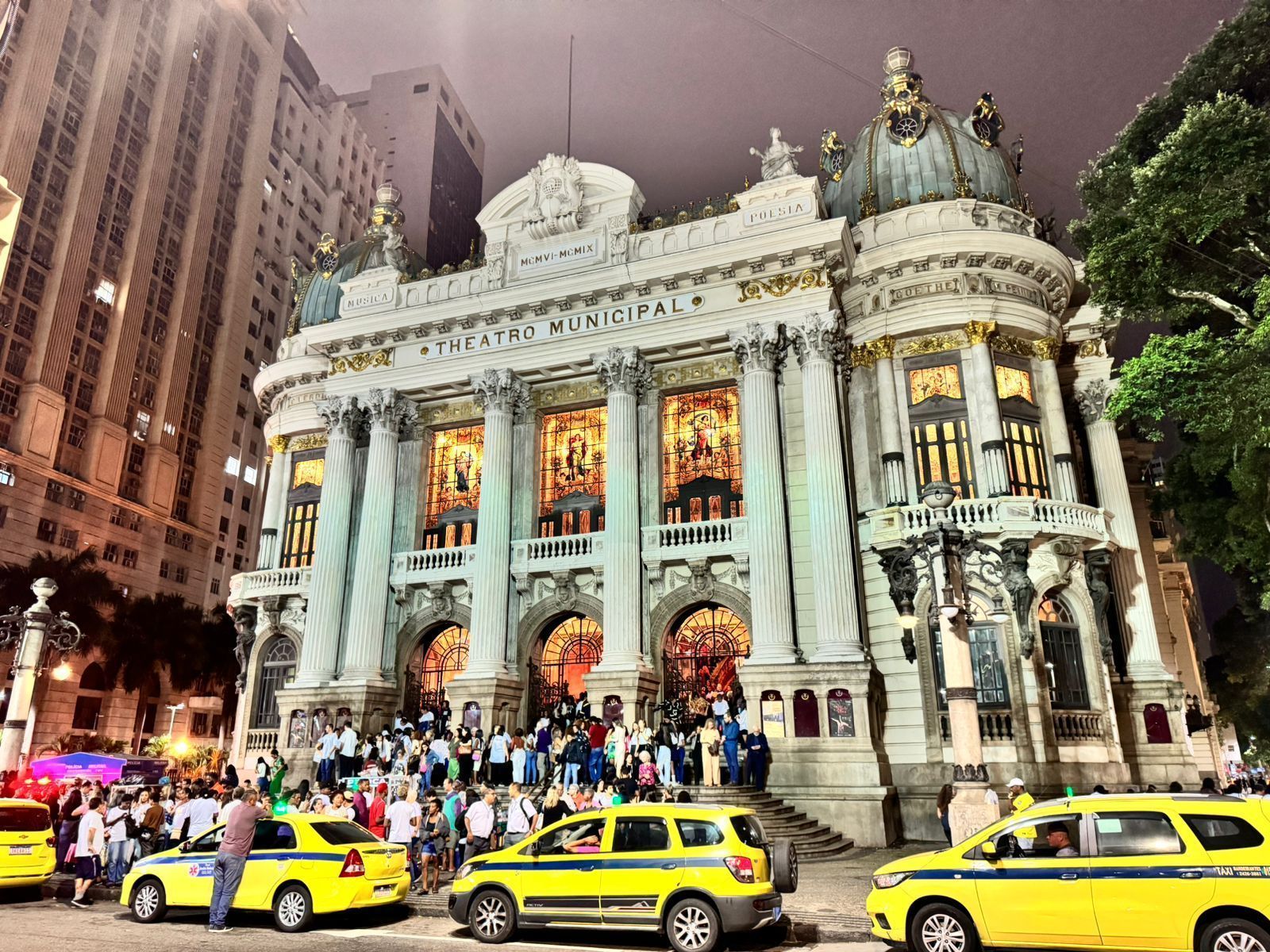 Teatro Municipal do Rio de Janeiro em noite de homenagem a Nélida Piñon / Foto: Rachel Amorim/CNN