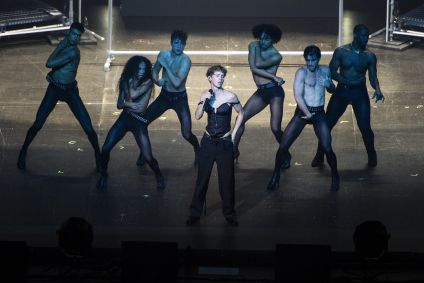 Troye Sivan em show de abertura da turnê &quot;Something To Give Each Other&quot;, no World Tour Coliseu dos Recreios, em Lisboa (Portugal), no dia 29 de maio de 2024