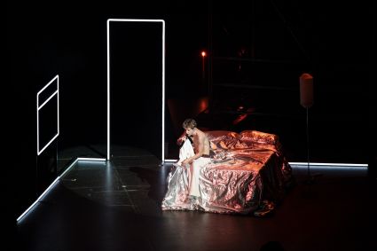 Troye Sivan em show de abertura da turnê &quot;Something To Give Each Other&quot;, no World Tour Coliseu dos Recreios, em Lisboa (Portugal), no dia 29 de maio de 2024