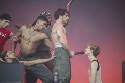 Troye Sivan em show de abertura da turnê &quot;Something To Give Each Other&quot;, no World Tour Coliseu dos Recreios, em Lisboa (Portugal), no dia 29 de maio de 2024