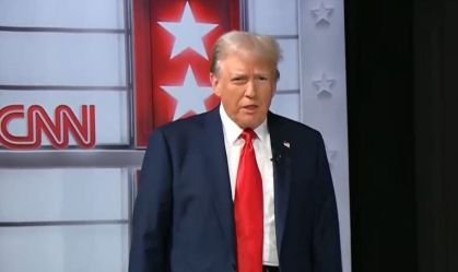 Donald Trump durante debate da CNN