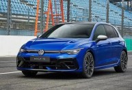 Volkswagen Golf R ganha mais potência e integração com ChatGPT