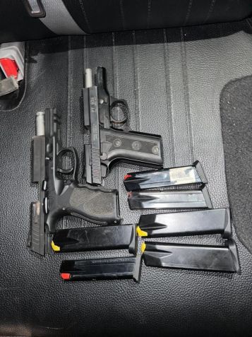Polícia apreendeu as armas nesta segunda-feira (10). / Polícia Civil do Rio de Janeiro