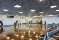 Após trabalhos de limpeza, Aeroporto Salgado Filho pode reabrir em outubro no RS