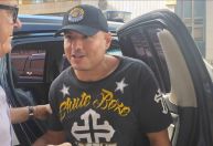 Prisão do humorista Carlinhos Mendigo é mantida após audiência de custódia