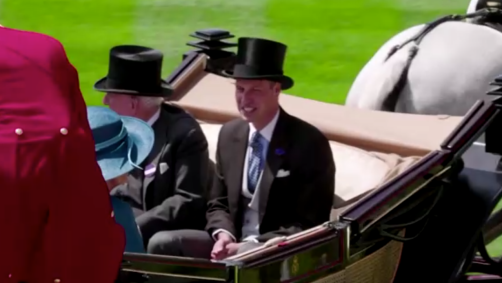 Príncipe William em evento de corrida de cavalos