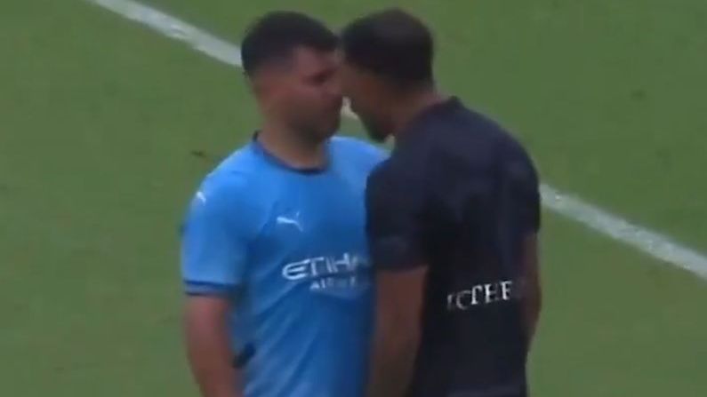 O argentino Aguero se envolve em confusão em partida nos EUA