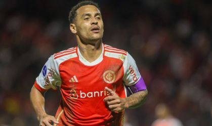 Alan Patrick sofre lesão no joelho e desfalca o Inter por dois meses