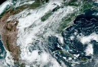 Primeira tempestade tropical da temporada de furacões se aproxima de EUA e México