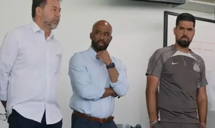 António Oliveira pede reforços ao Corinthians e faz elogios à diretoria por criatividade
