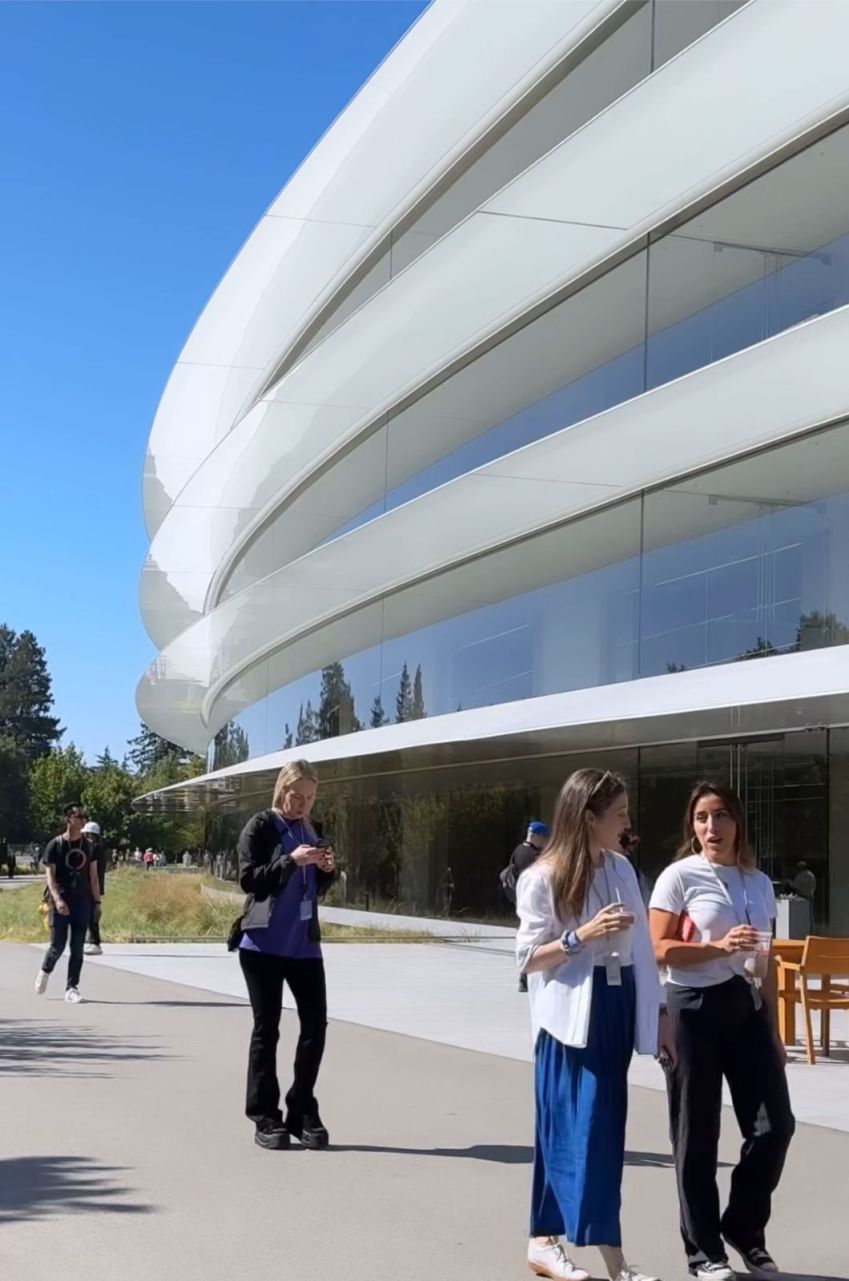 Apple Park com sua estrutura circular / Phelipe Siani/CNN