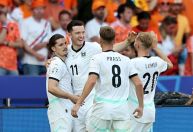 Áustria surpreende e avança como líder em grupo com França e Holanda