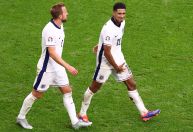 Bellingham, da Inglaterra, é investigado por suposto gesto obsceno na Eurocopa