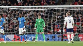Bento foi titular da Seleção Brasileira nos amistosos contra Inglaterra e Espanha