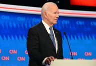 À CNN, campanha de Biden nega que presidente considere retirar candidatura