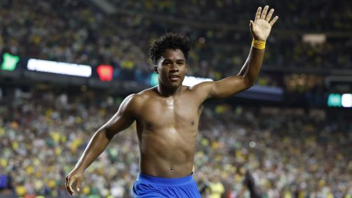 Endrick comemorando o gol da vitória do Brasil sobre o México em amistoso