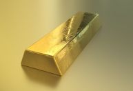 Ouro renova recordo com expectativa de corte dos juros nos EUA