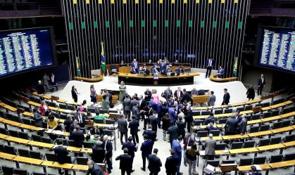 Deputados apresentam nesta segunda-feira relatório sobre regulamentação do Imposto sobre Bens e Serviços
