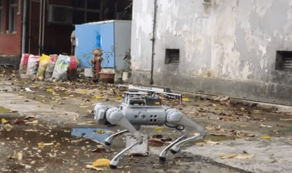 Equipado com um braço articulado, a ferramenta em desenvolvimento consegue chegar a locais inacessíveis aos humanos