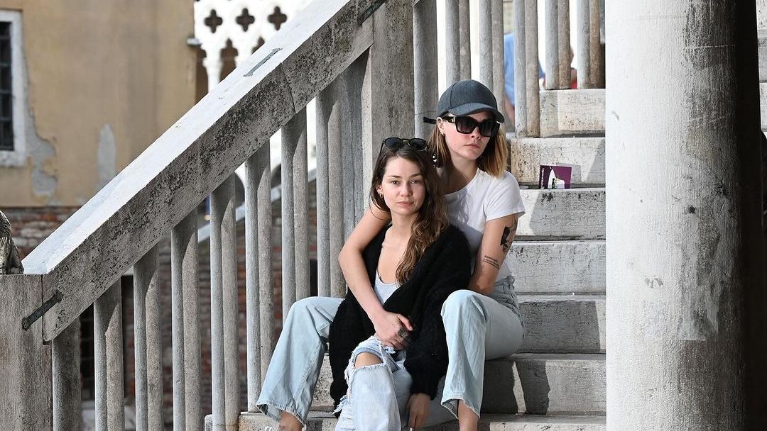 Cara Delevingne abriu um álbum de fotos com sua namorada Minke no Instagram