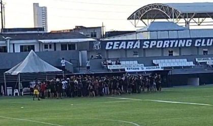 Torcedores invadiram CT do clube