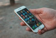 "Tios do Zap” devem ser público-alvo de nova campanha do TSE contra fake news