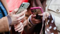 Furtos de celulares são mais frequentes aos sábados e domingos no Brasil