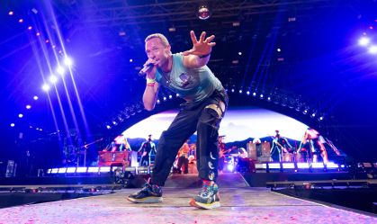 Coldplay em Glastonbury: veja como foi o show da banda no festival